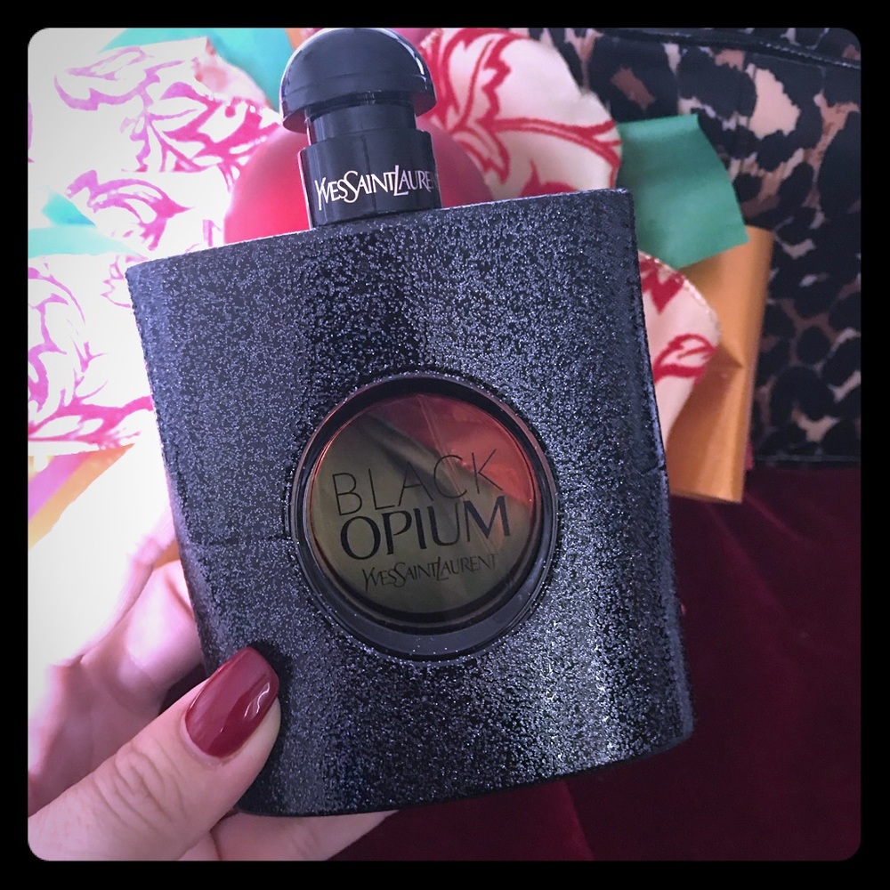 Yves Saint Laurent Black Opium Parfum ❄️